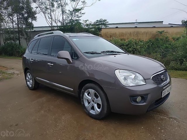 Bán xe Kia Carens màu xám, số sàn, đời 2013, chạy 19 vạn km