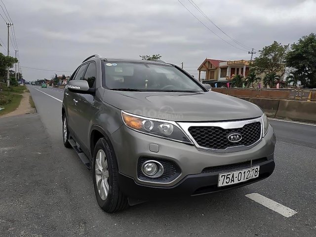 Bán Kia Sorento 2.4 năm sản xuất 2012, màu xám