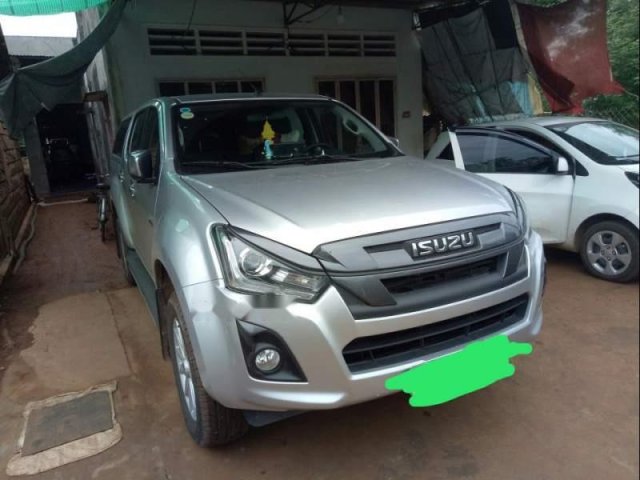 Cần bán gấp Isuzu Dmax sản xuất năm 2018, xe mới mua full option0