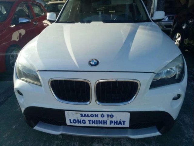 Cần bán BMW X1 AT năm sản xuất 2010, xe đẹp từ trong ra ngoài từ đầu đến đuôi