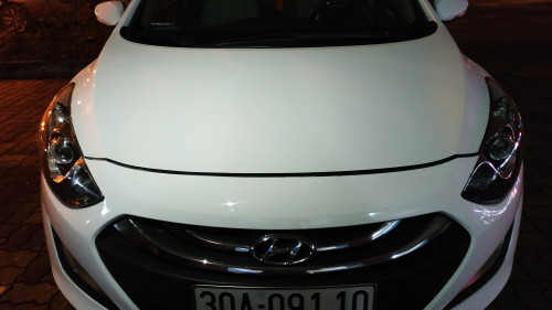 Cần bán Hyundai i30 1.6 AT đời 2013, màu trắng chính chủ