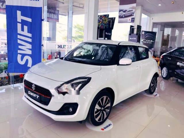 Bán Suzuki Swift đời 2018, màu trắng, nhập khẩu  