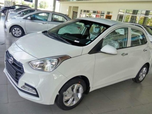 Bán xe Hyundai Grand i10 2018, màu trắng, 390tr