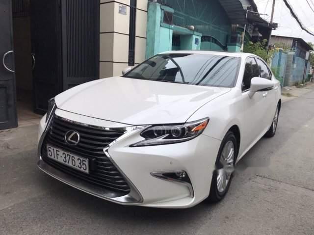 Bán xe Lexus ES 250 năm sản xuất 2015, màu trắng