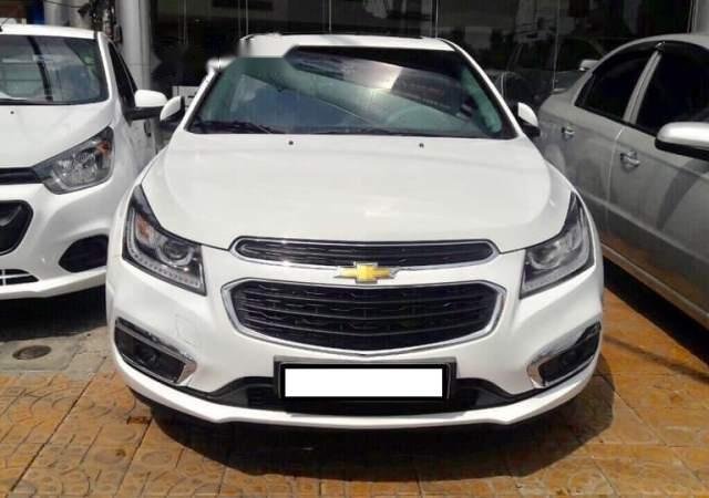 Bán xe Chevrolet Cruze LTZ năm 2017, màu trắng, giá chỉ 580 triệu