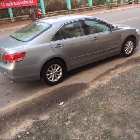 Bán xe Toyota Camry năm 2011, màu xám giá cạnh tranh