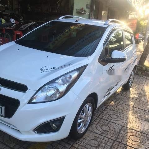 Cần bán xe Chevrolet Spark năm sản xuất 2014, màu trắng, xe nhập, 150tr