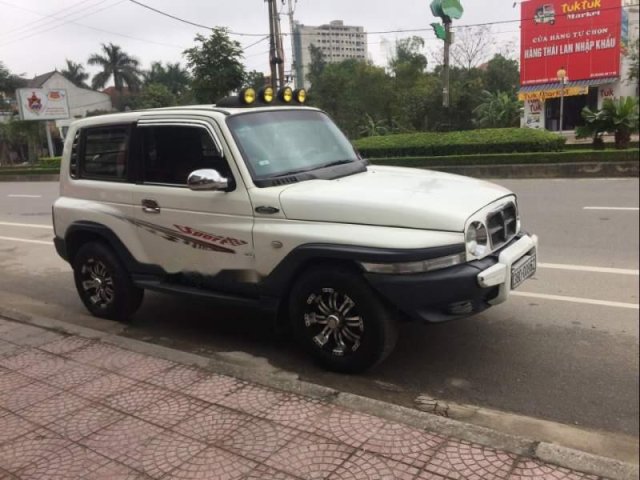 Bán Ssangyong Korando sản xuất năm 2005, màu trắng, xe nhập0