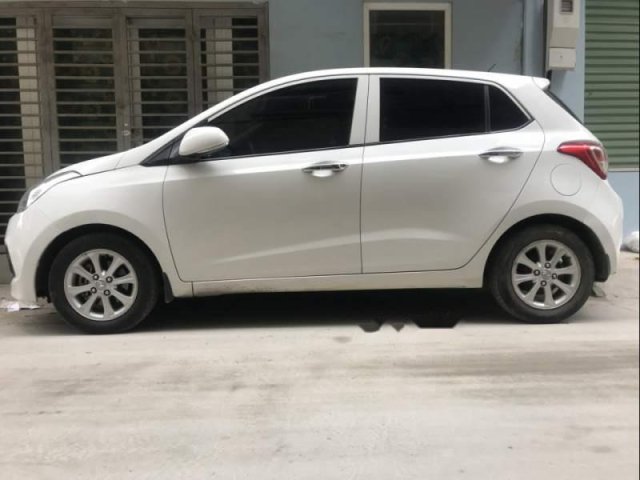 Chính chủ bán Hyundai Grand i10 sản xuất năm 2016, màu trắng, xe nhập