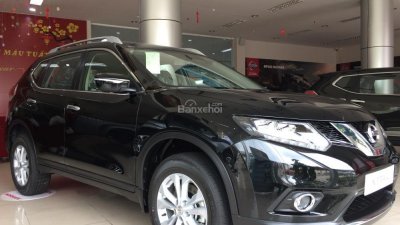 Bán xe Nissan X trail 2019, màu đen, giá tốt0