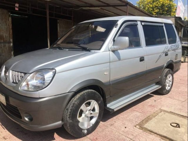 Cần bán lại xe Mitsubishi Jolie năm 2005, màu bạc chính chủ