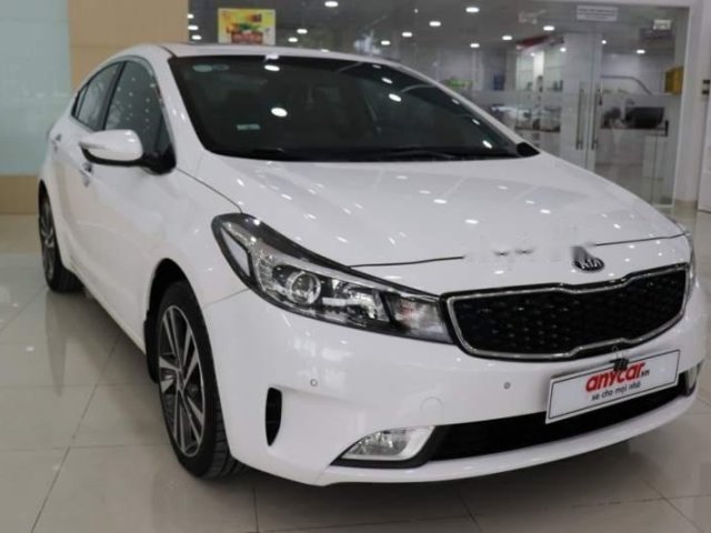 Bán xe Kia Cerato 1.6AT sản xuất năm 2017, màu trắng giá cạnh tranh