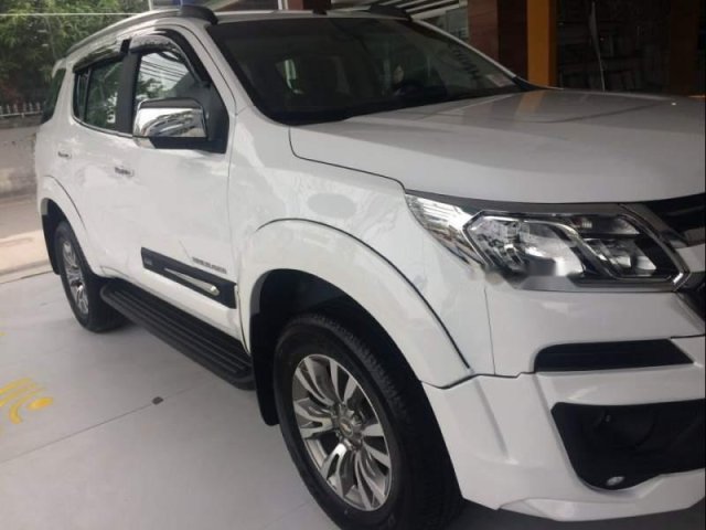 Cần bán Chevrolet Trailblazer năm 2018, màu trắng, xe nhập, giá tốt