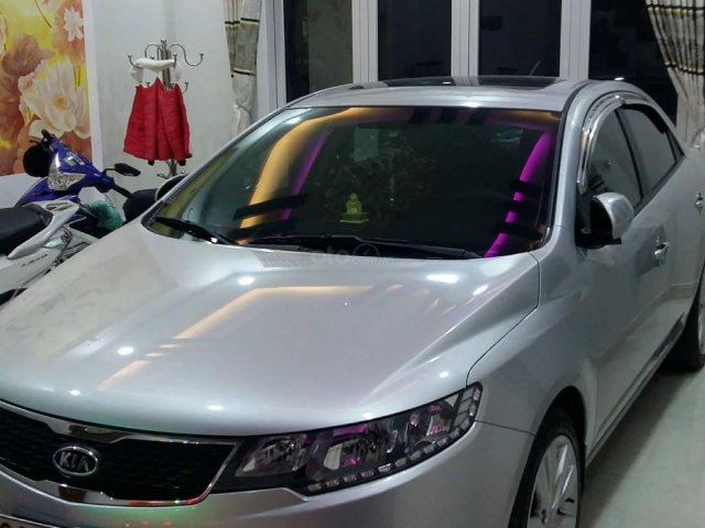 Cần bán lại xe Kia Forte SX 1.6 MT năm 2013, màu bạc