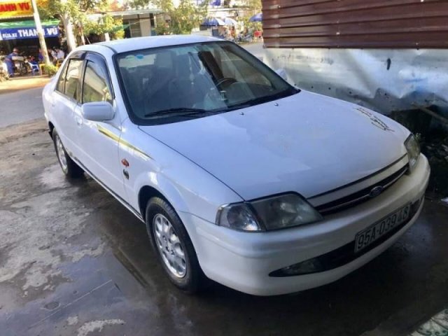 Bán ô tô Ford Laser sản xuất 2000, màu trắng, nhập khẩu nguyên chiếc, 135tr