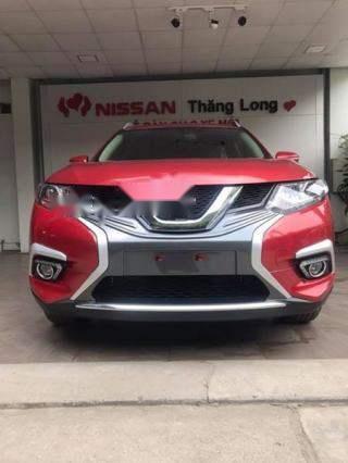 Cần bán xe Nissan X trail sản xuất 2019, màu đỏ0