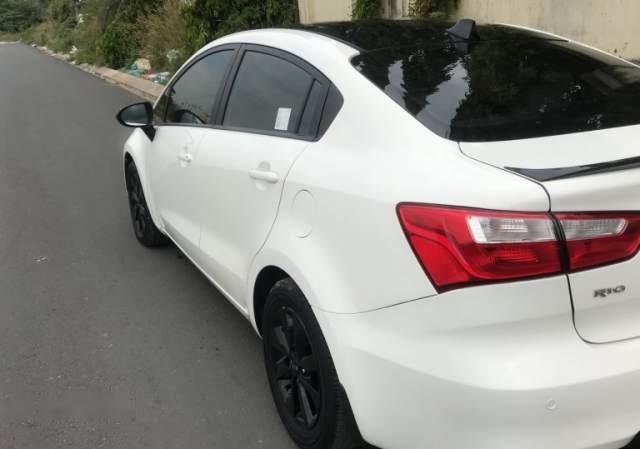 Cần bán Kia Rio năm 2015, màu trắng, nhập khẩu nguyên chiếc