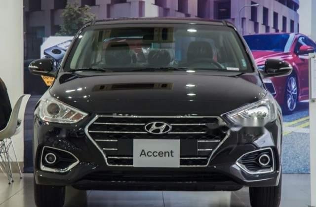 Bán Hyundai Accent màu đen - sang trọng giao hàng ngay