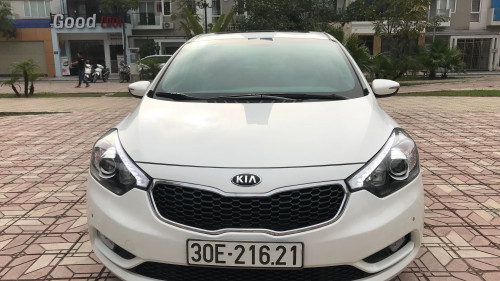 Bán xe Kia K3 2.0 AT sản xuất năm 2016, màu trắng 