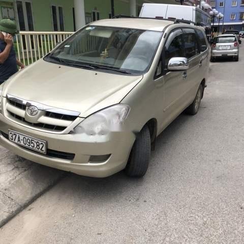 Cần bán xe Toyota Innova năm 2008, màu vàng giá cạnh tranh