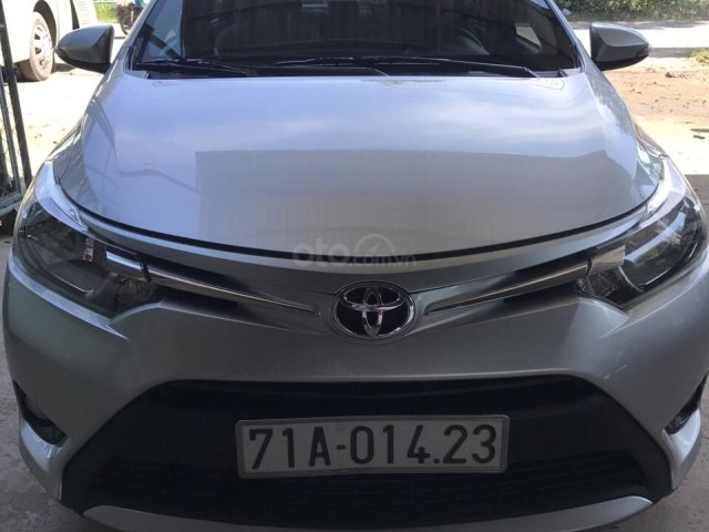 Bán ô tô Toyota Vios 1.5E năm 2014, màu bạc