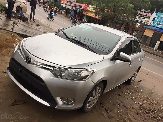 Bán ô tô Toyota Vios 1.5E 2014, màu bạc số sàn, giá tốt0