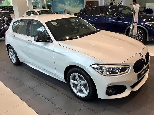 Bán BMW 1 Series 118i năm 2018, màu trắng, xe nhập