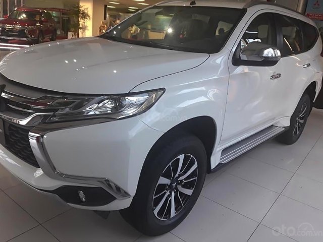 Bán xe Mitsubishi Pajero Sport 4x2 AT Mivec 2018, màu trắng, nhập khẩu nguyên chiếc Thái