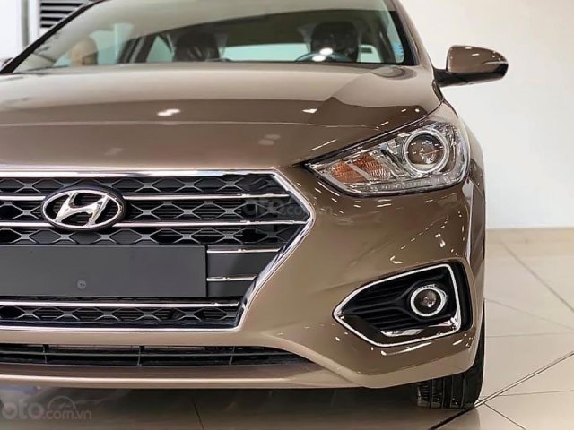Bán ô tô Hyundai Accent 1.4 AT sản xuất 2018, màu nâu, giá chỉ 499 triệu