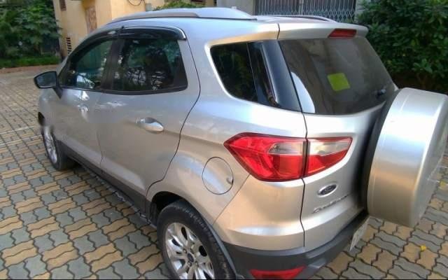 Cần bán xe Ford EcoSport AT đời 2015, màu bạc, xe gia đình sử dụng còn mới