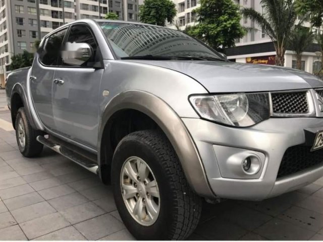 Bán Mitsubishi Triton GLS sản xuất 2010, màu bạc, số sàn