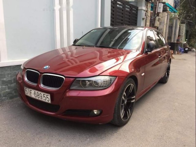 Bán xe BMW 3 Series 320I sản xuất 2011, màu đỏ, nhập khẩu