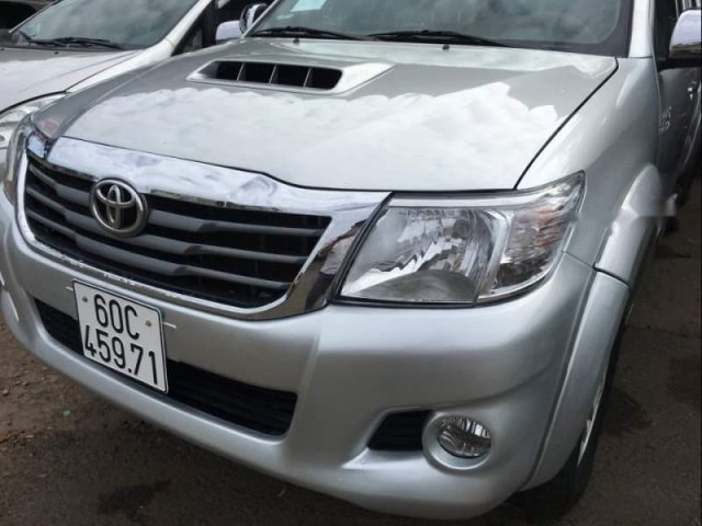 Bán Toyota Hilux 3.0G sản xuất 2012, màu bạc, xe nhập chính chủ