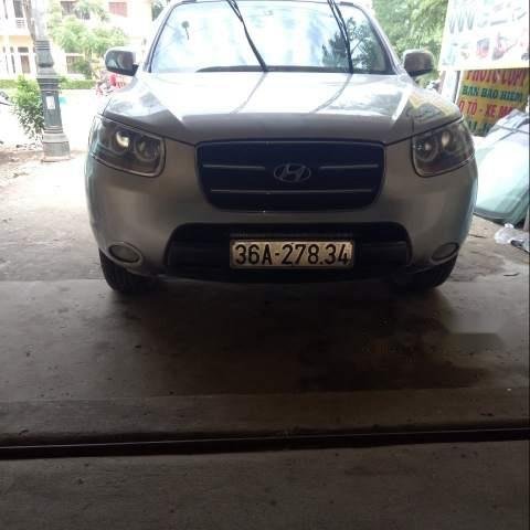 Cần bán gấp Hyundai Santa Fe đời 2008, màu bạc, xe gia đình 