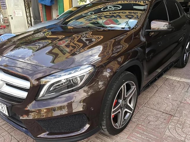 Cần bán xe Mercedes GLA 250 4Matic sản xuất 2015, màu nâu, nhập khẩu 