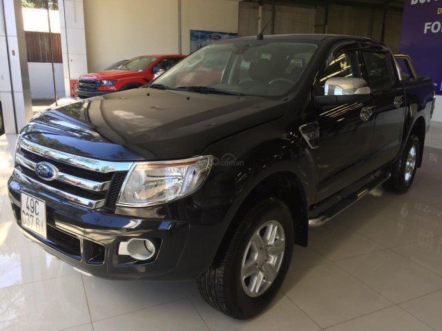 Cần bán Ford Ranger XLT 4x4 MT Sx 2012, màu đen, xe siêu đẹp0