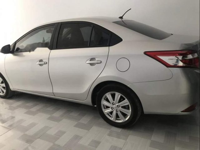 Bán xe Toyota Vios năm 2014, màu bạc