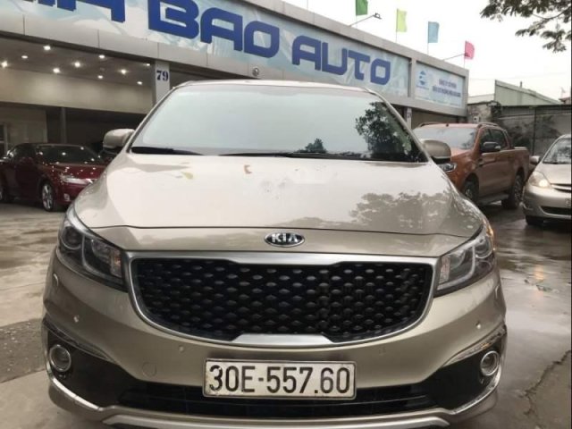 Bán Kia Sedona 3.3 số tự động, máy dầu, chính chủ từ mới chạy đúng 3,9 vạn km