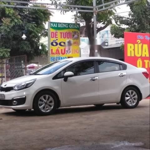 Bán xe Kia Rio đời 2016, màu trắng, 435tr