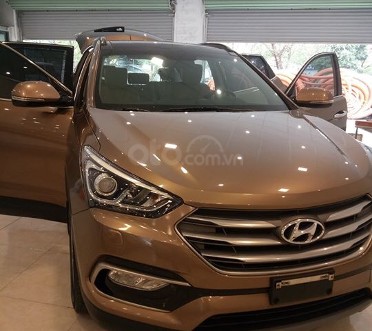 Cần bán lại xe Hyundai Santa Fe 2.4L full xăng 2017 màu nâu, 1 tỷ 090 triệu