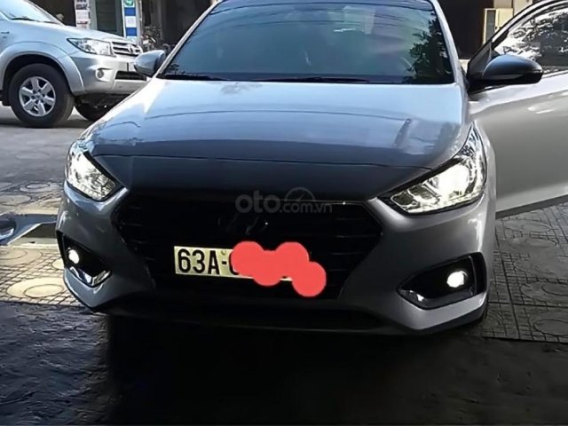 Bán Hyundai Accent 1.4 ATH đời 2018, màu bạc