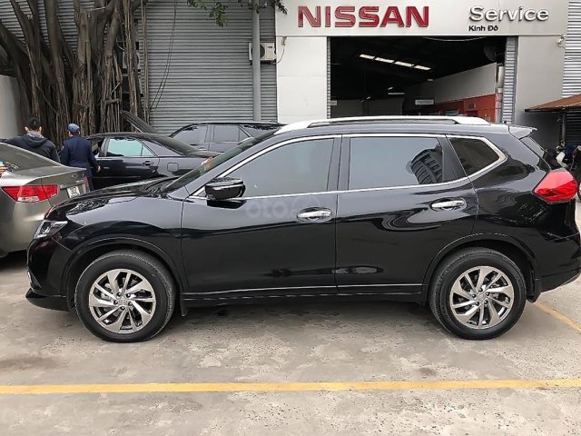 Cần bán gấp Nissan X trail đời 2016, màu đen chính chủ