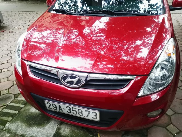 Bán xe Hyundai i20 đăng ký 2011, màu đỏ, nhập khẩu Ấn Độ, giá 380 triệu