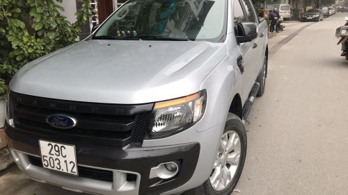 Bán Ford Ranger Wildtrak 3.2 đời 2015, màu bạc, 610tr