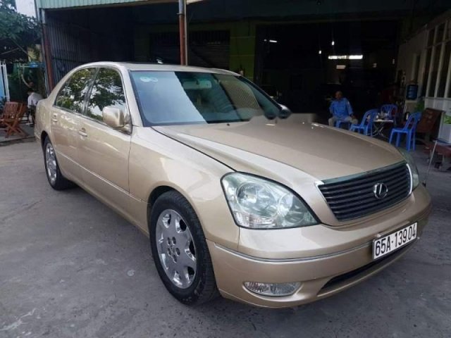 Bán Lexus LS 430 sản xuất năm 2001, màu vàng, nhập khẩu xe gia đình