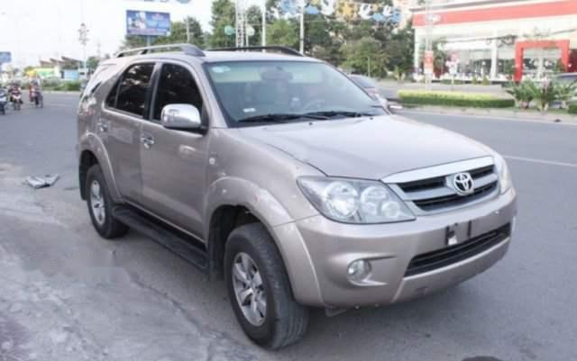 Cần bán lại xe Toyota Fortuner 3.0 G đời 2008, màu bạc