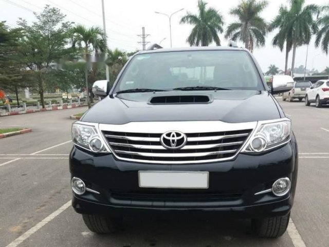 Bán Toyota Fortuner sản xuất 2015, màu đen, giá 820tr