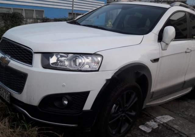 Bán xe Chevrolet Captiva đời 2017, màu trắng, nhập khẩu