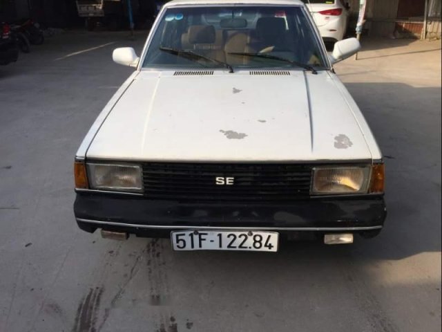 Bán Toyota Corolla năm sản xuất 1990, màu trắng, 26tr