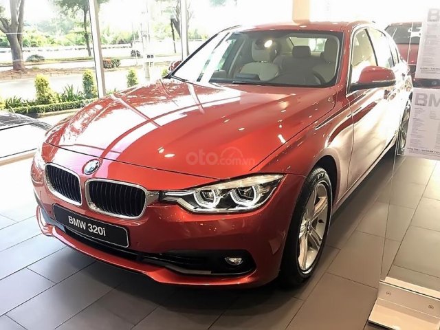 Cần bán xe BMW 3 Series 320i đời 2019, màu đỏ, nhập khẩu nguyên chiếc